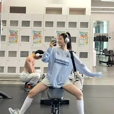 秦伟雅